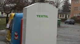Mimoň má kontejnery na textil