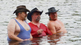 Hradčanská koupačka 2013