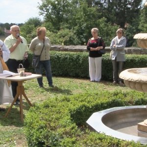 Kašna se&nbsp;stala dominantou parku u&nbsp;kostela