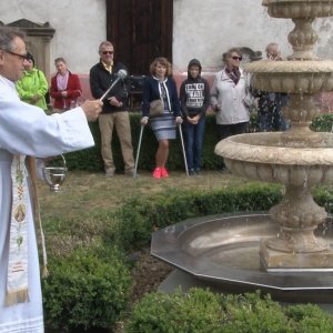 Kašna se&nbsp;stala dominantou parku u&nbsp;kostela
